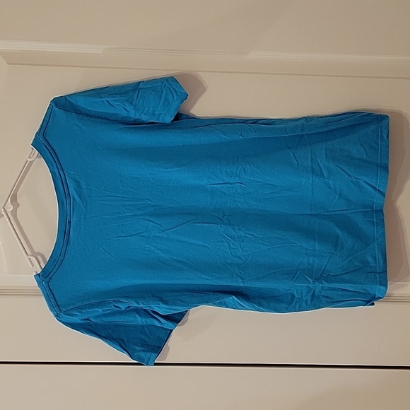 Like New Giraffe with Sunglasses Graphic T-Shirt - Picture 6 of 6